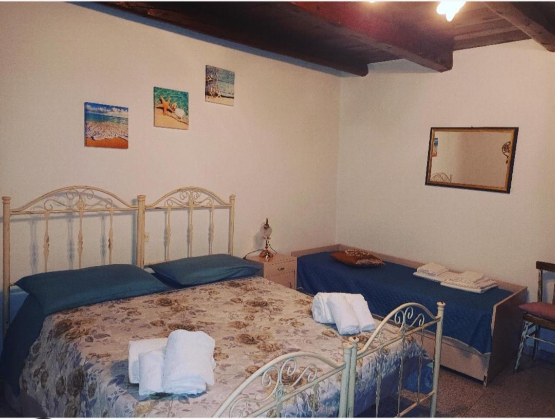A Casa Di Nonna Iun Q2951 Villa Fluminimaggiore Eksteriør bilde